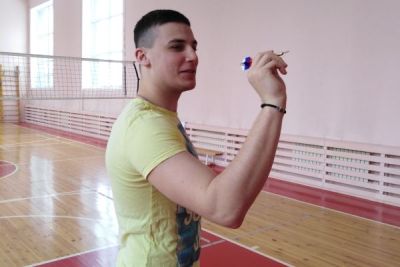 …И дротик летит точно в цель